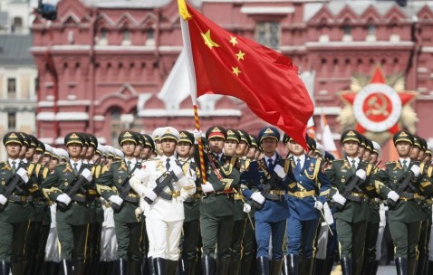 爱游戏-包含中国队观众热烈欢呼！，Scout迎来十五赛季出色发挥全场沸腾不已的词条