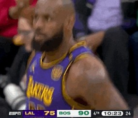 爱游戏- 塔图姆对位詹姆斯 