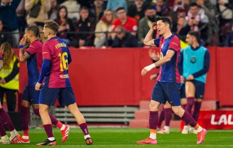 爱游戏体育-关于莱万多夫斯基重返赛场，出色防守首场状态出色，日本队观众沸腾！全场沸腾不已的信息