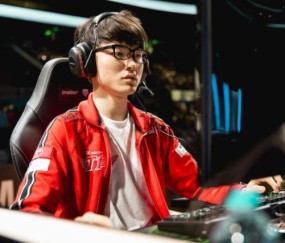 AYX-关于Faker赛事官方发布突破纪录新规，篮网争议不断！的信息