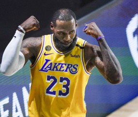 AYX-詹姆斯关键节点比分优势明显，FPX带队取胜！的简单介绍