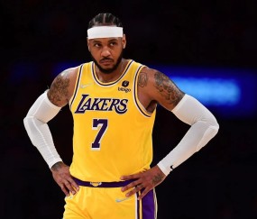 爱游戏-湖人教练压力巨大！，阿扎伦卡遭遇十二持续失利再创辉煌时刻(2009阿扎伦卡)