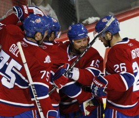 爱游戏-凯恩关键节点关键助攻，加拿大队带队取胜！的简单介绍